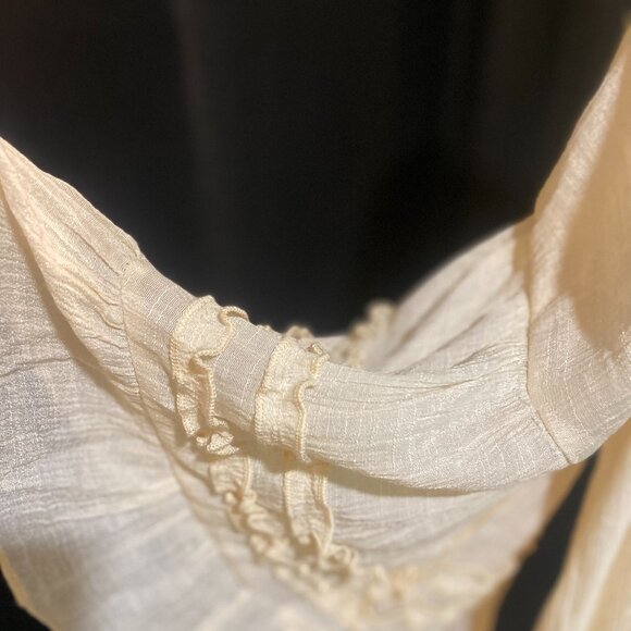 479-You Are BELL-eutiful💙 Paisley Vine Bell Sleeve Boho Blouse - Picture 9 of 11